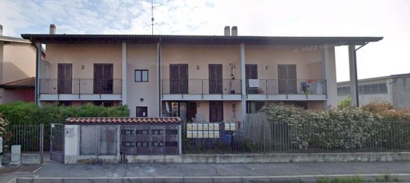 4-salle Appartement à Roncaro, Italy No. 180631 2