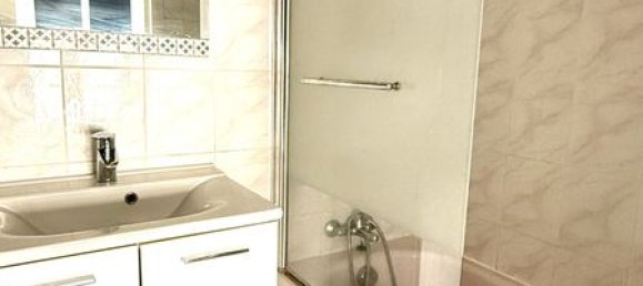 2 bedrooms House in Calvados, France No. 357204 9