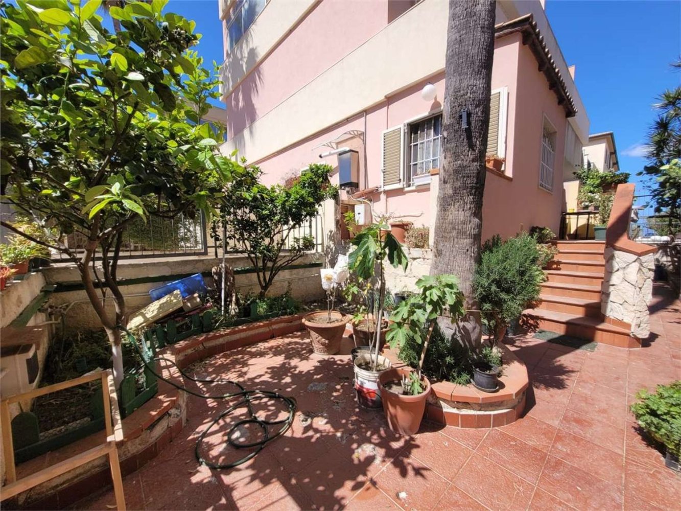 Villa de 5 habitaciónes en Syracuse, Italy No. 242856