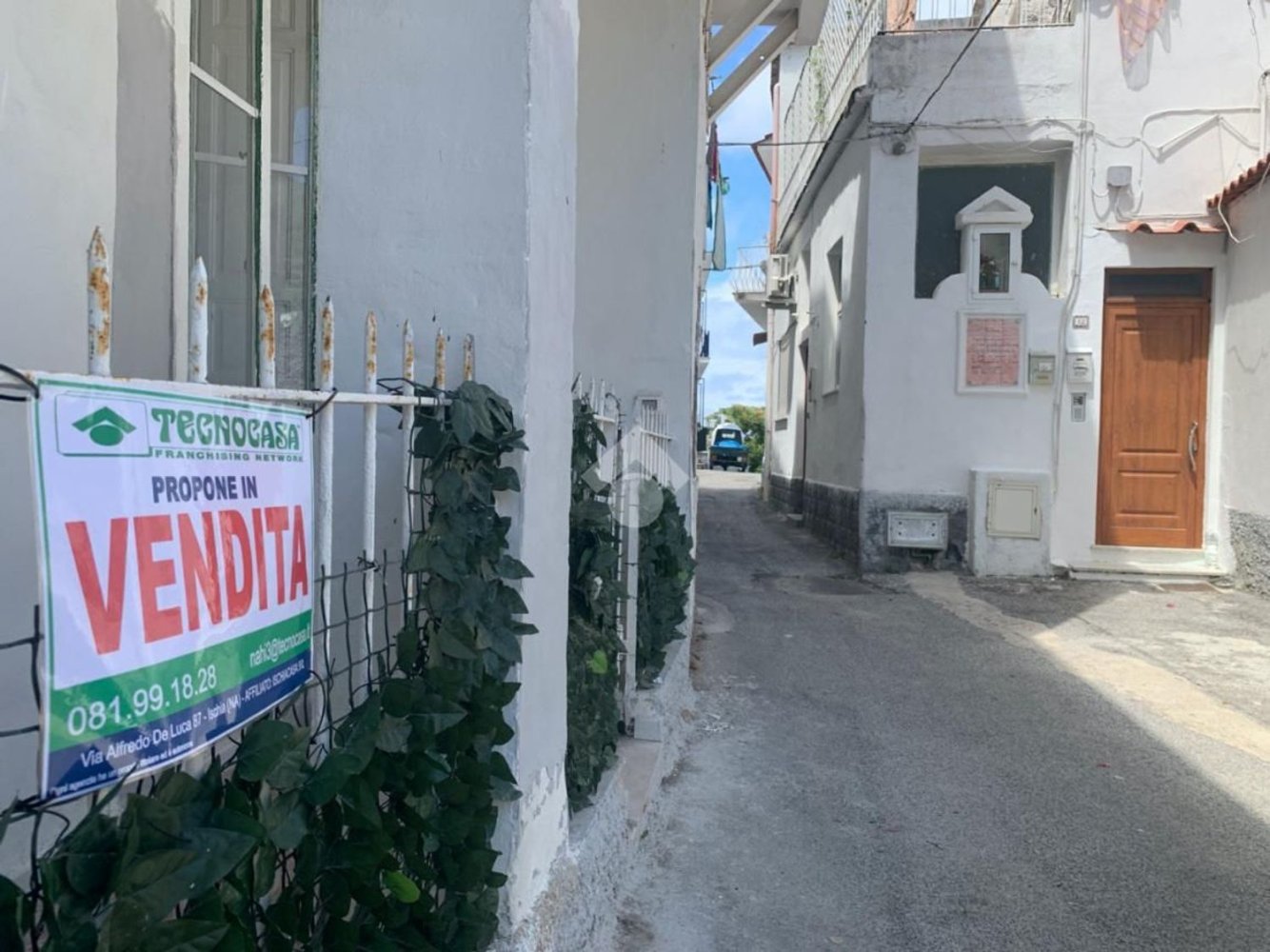 3 rooms Apartment in Casamicciola Terme, Italy No. 33958