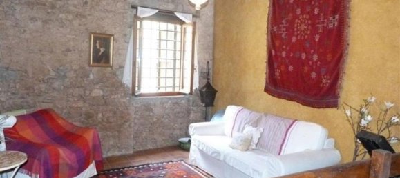 3 bedrooms House in Lucca, Italy No. 65 7