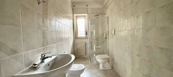 Квартира с 3 комнатами в Битритто, Италия № 18637 33