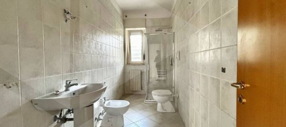 Квартира с 3 комнатами в Битритто, Италия № 18637 35