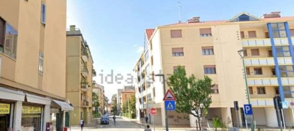 5 rooms Apartment in Venice, Italy No. 53153 3