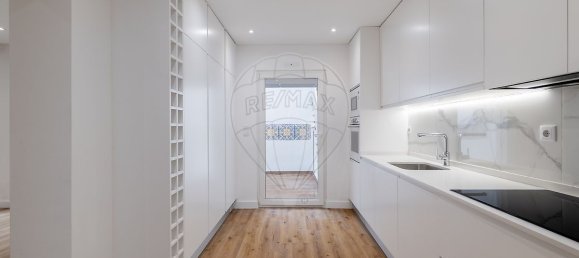 4 bedrooms House in Lisbon, Portugal No. 54469 8