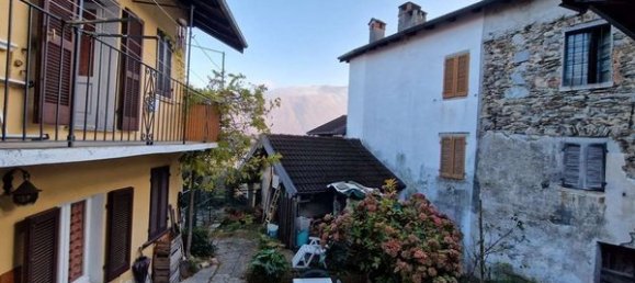 4 rooms House in Casale Corte Cerro, Italy No. 200581 32