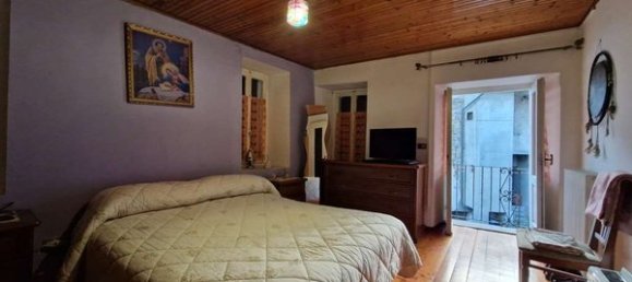 4 rooms House in Casale Corte Cerro, Italy No. 200581 18