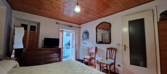 4 rooms House in Casale Corte Cerro, Italy No. 200581 22