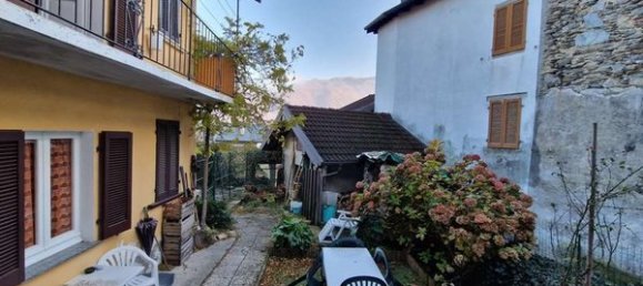 4 rooms House in Casale Corte Cerro, Italy No. 200581 26