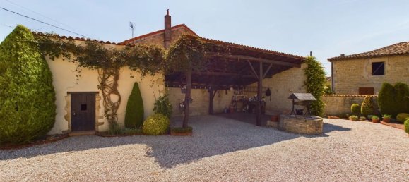 4 bedrooms Castles in Deux-Sevres, France No. 335744 19