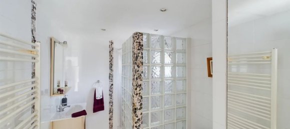 4 bedrooms Castles in Deux-Sevres, France No. 335744 11