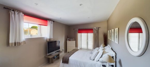 4 bedrooms Castles in Deux-Sevres, France No. 335744 9