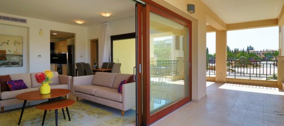 2 bedrooms Apartment in Aphrodite Hills, Cyprus No. 21857 2