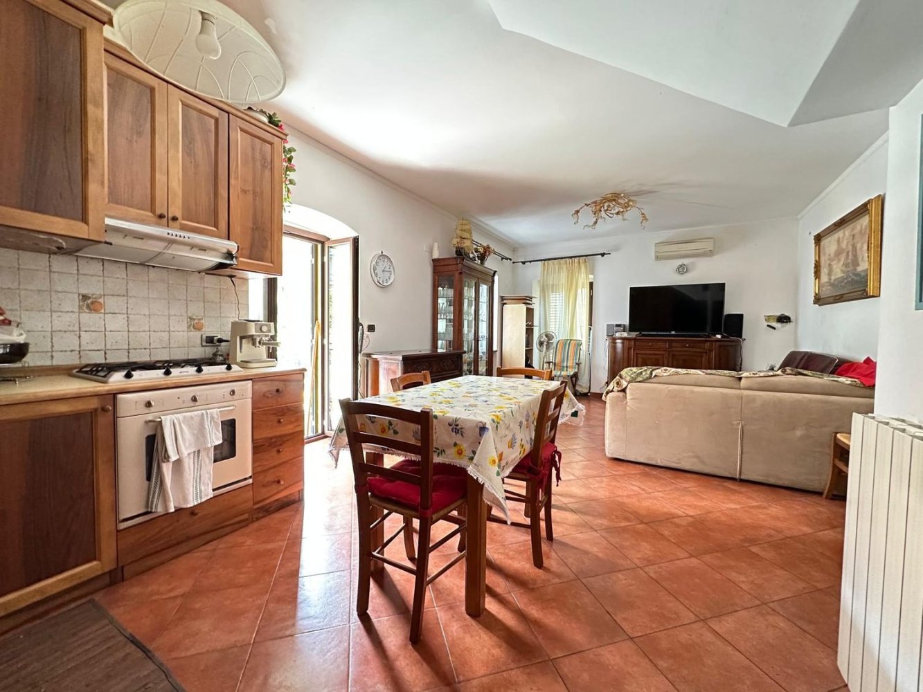 3غرفة منزل في Genoa, Italy رقم 310660