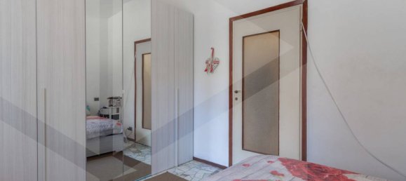 2-salle Appartement à Milan, Italy No. 242235 8