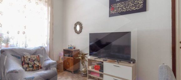 2-salle Appartement à Milan, Italy No. 242235 16