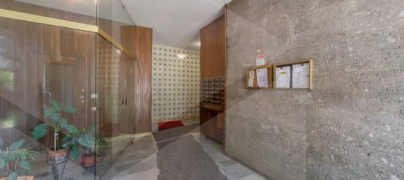 2-salle Appartement à Milan, Italy No. 242235 4