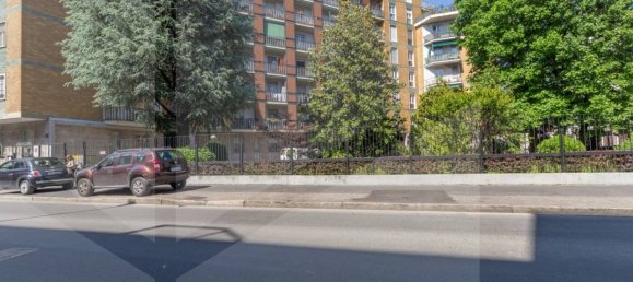 2-salle Appartement à Milan, Italy No. 242235 24