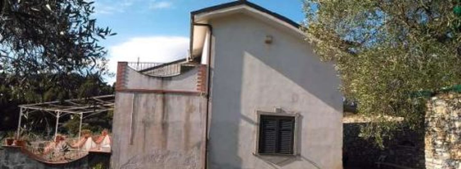 9 rooms Villa in Diano Castello, Italy No. 238399