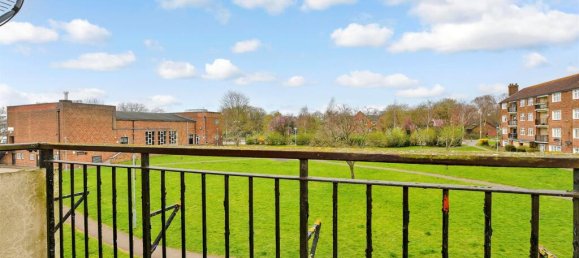 2 bedrooms Apartment in Essex, United Kingdom No. 4103 4