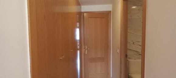 3 bedrooms Apartment in Logrono, Spain No. 178900 9