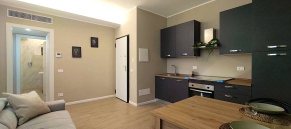 1 chambre Appartement à Milan, Italy No. 288137 7