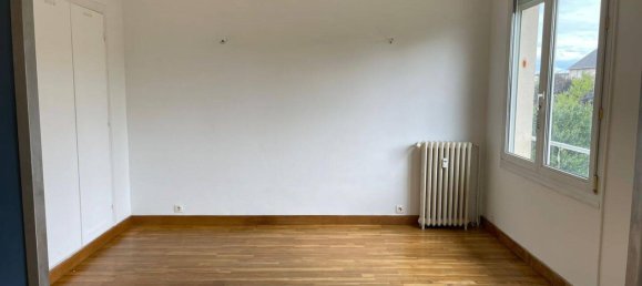 2 Schlafzimmer Wohnung in Villemomble, France, Nr. 332617 4