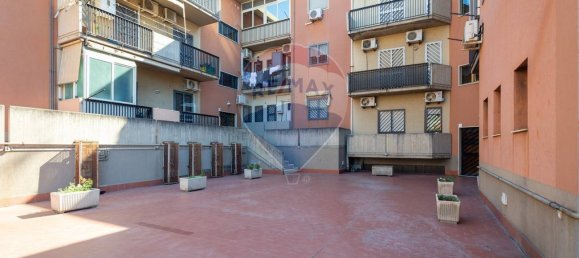 2 Schlafzimmer Wohnung in Catania, Italy, Nr. 347179 4