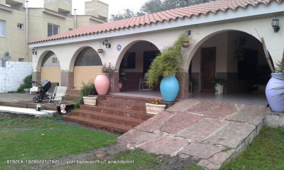 Дом с 5 спальнями в Кордоба, Аргентина № 55925