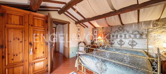 4 bedrooms House in Passignano sul Trasimeno, Italy No. 127803 11