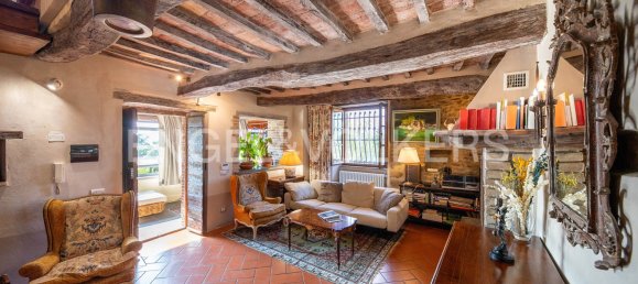 4 bedrooms House in Passignano sul Trasimeno, Italy No. 127803 8