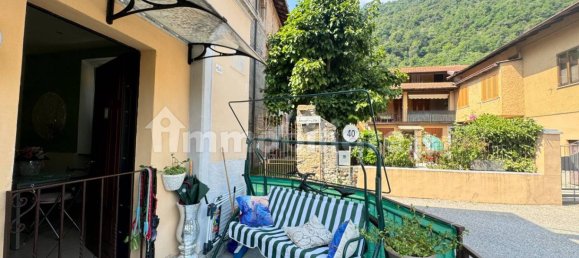 2 Schlafzimmer Wohnung in Cuveglio, Italy, Nr. 222819 12
