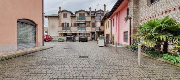 Studio in Borgo San Giovanni, Italy No. 114176 19