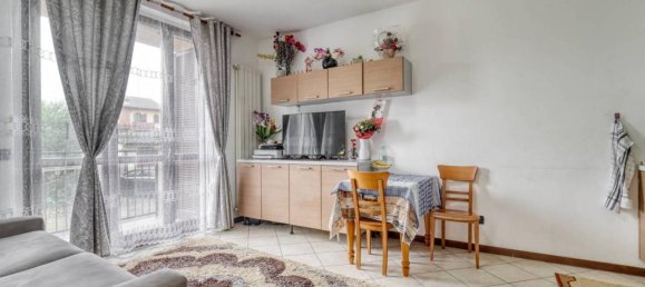 Studio in Borgo San Giovanni, Italy No. 114176 3