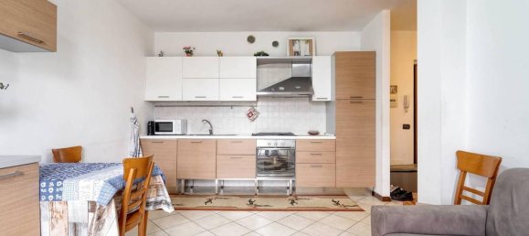 Studio in Borgo San Giovanni, Italy No. 114176 8