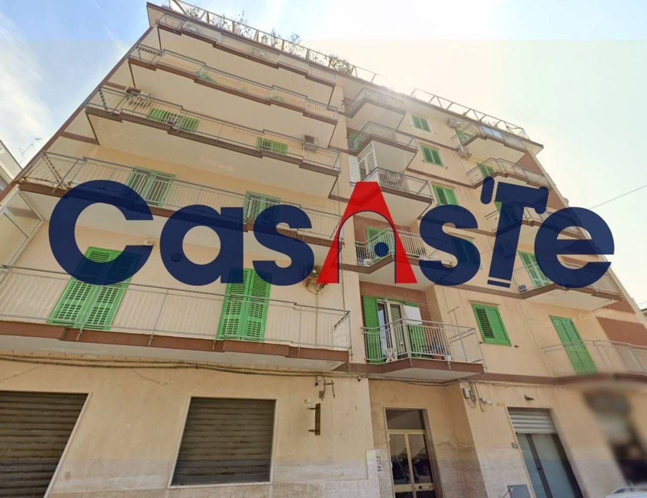 8 rooms Apartment in Molfetta, Italy No. 41949