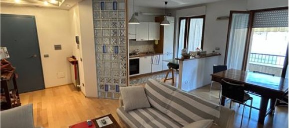 Apartamento de 3 dormitorios en Entratico, Italy No. 294261 4