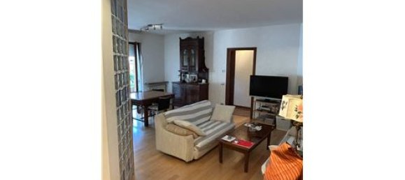Apartamento de 3 dormitorios en Entratico, Italy No. 294261 2