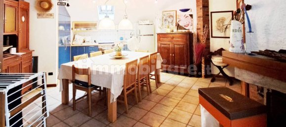 2 bedrooms Penthouse in Monza, Italy No. 186052 2