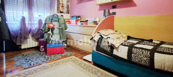 2 bedrooms Penthouse in Monza, Italy No. 186052 12