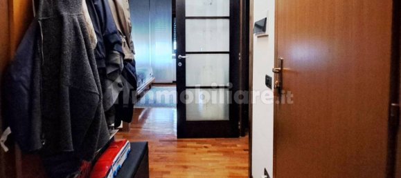 2 bedrooms Penthouse in Monza, Italy No. 186052 9