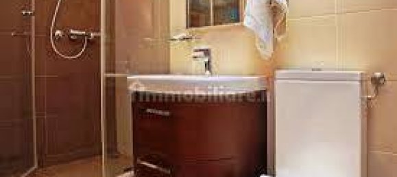 2 bedrooms Building in Ancona, Italy No. 379626 2