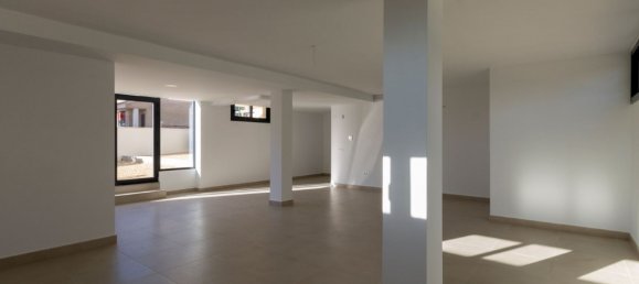 Villa de 4 dormitorios en La Nucia, Spain No. 4463 19