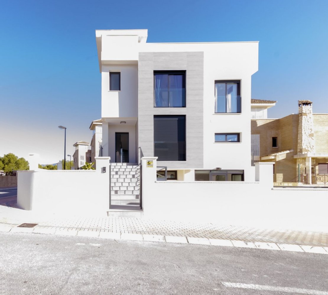 Villa de 4 dormitorios en La Nucia, Spain No. 4463