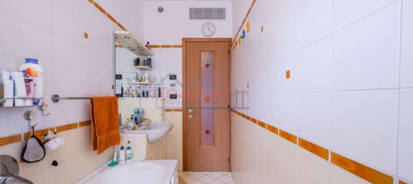 2 bedrooms Apartment in Milan, Italy No. 317929 30