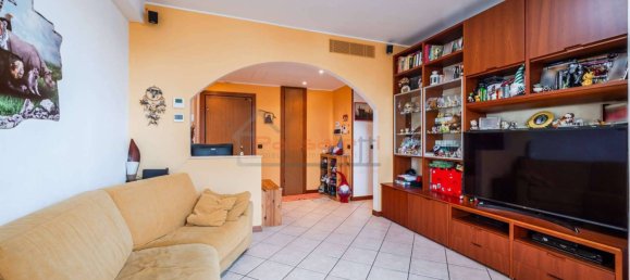 2 bedrooms Apartment in Milan, Italy No. 317929 7