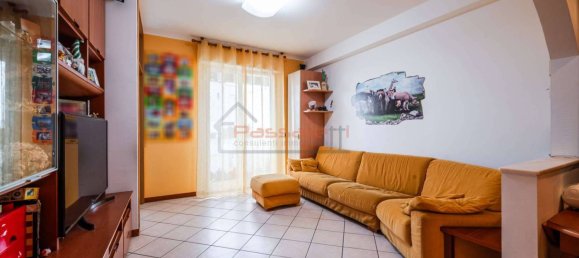 2 bedrooms Apartment in Milan, Italy No. 317929 9