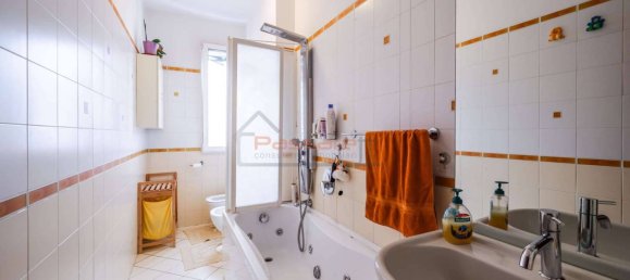 2 bedrooms Apartment in Milan, Italy No. 317929 29