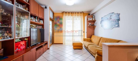 2 bedrooms Apartment in Milan, Italy No. 317929 5