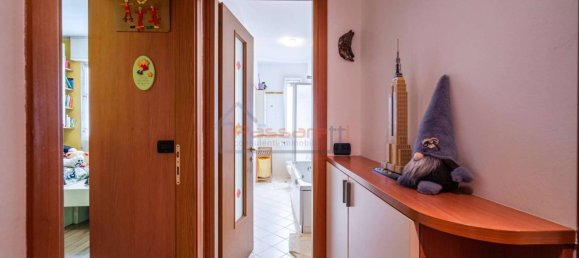 2 bedrooms Apartment in Milan, Italy No. 317929 28